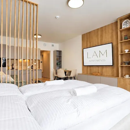LAM Oak AC - Balcony Apartman