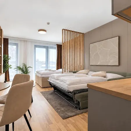 LAM Oak AC - Balcony Apartman Pozsony