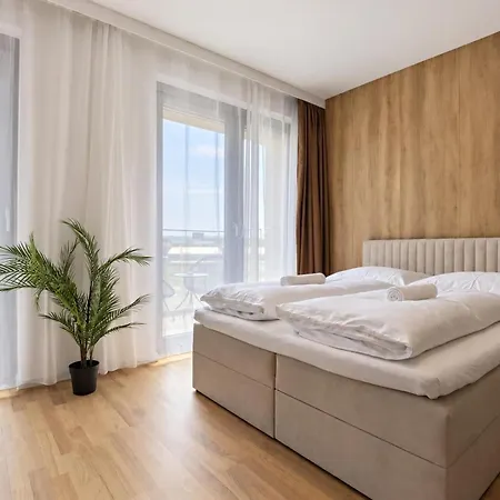LAM Oak AC - Balcony Apartman