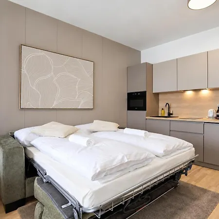 LAM Oak AC - Balcony Apartman *